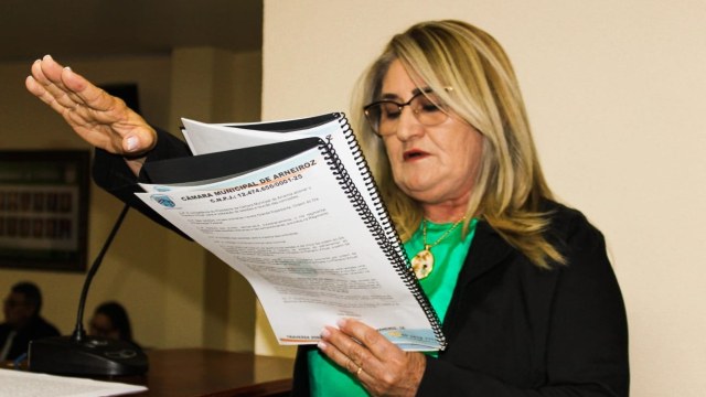 Vereadora Carmelita Laura Vai se Licenciar da Câmara Municipal.
