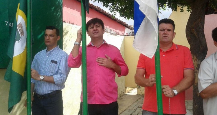 Presidente da Câmara de Arneiroz Vereador Airton Participa de Solenidade Cívica